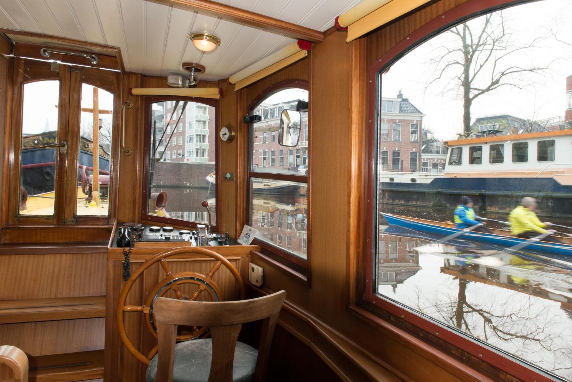 Salonboot De Wending Bateau-hôtel